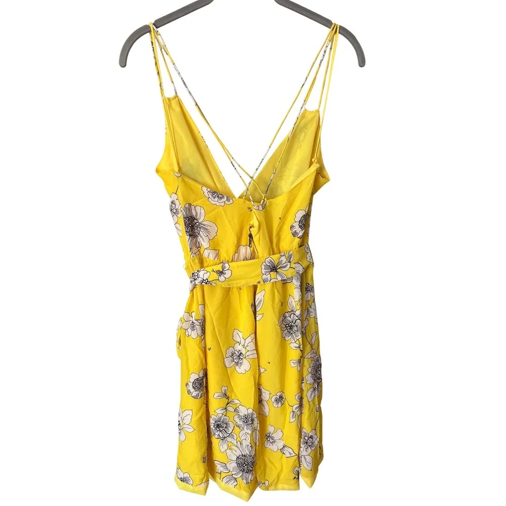 Alice + Olivia Yellow Floral Wrap Mini Dress Strappy V-Neck Size 8 Cocktail - Picture 6 of 8